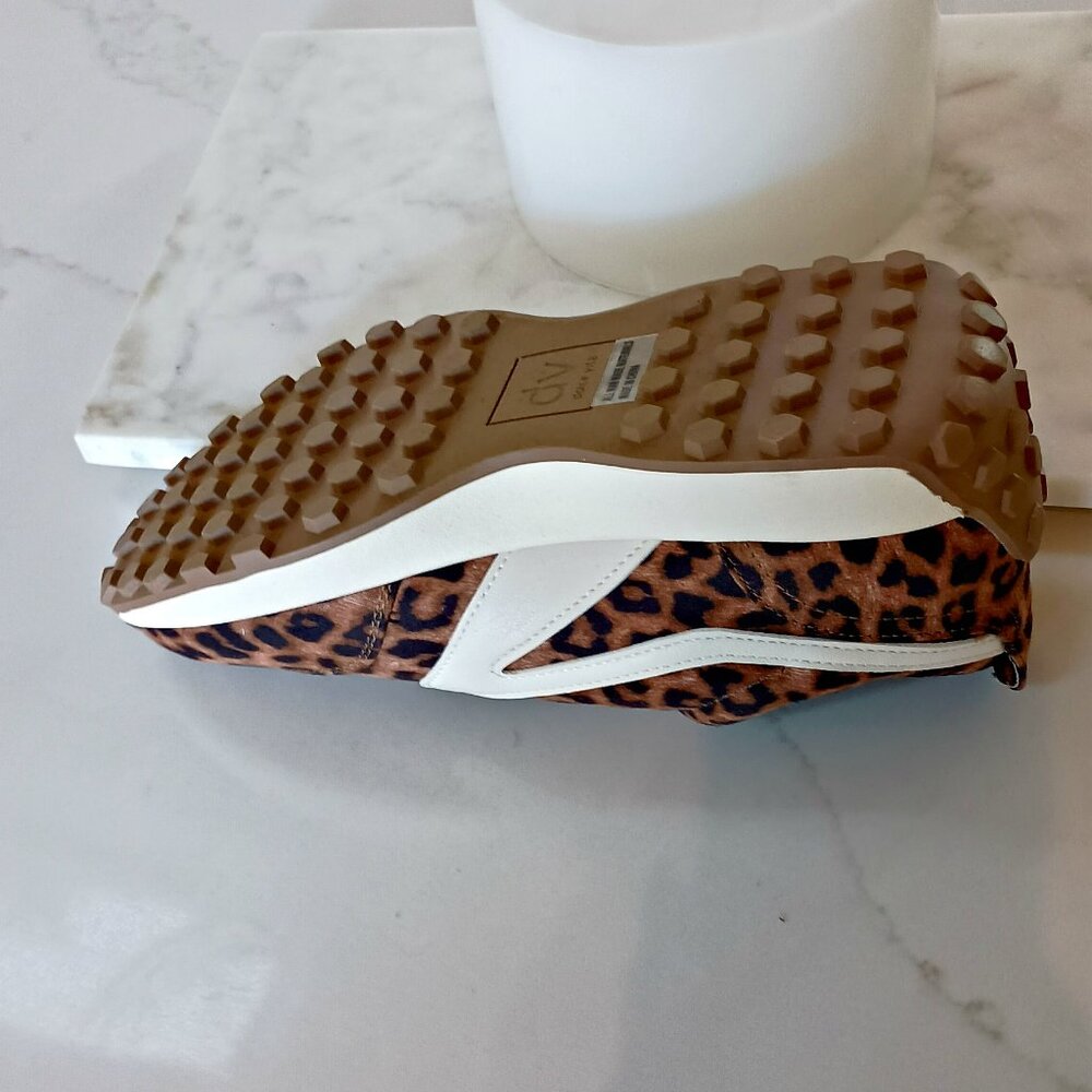 NEW! DV DOLCE VITA BRAIDEN LEOPARD SNEAKER - Picture 4 of 4